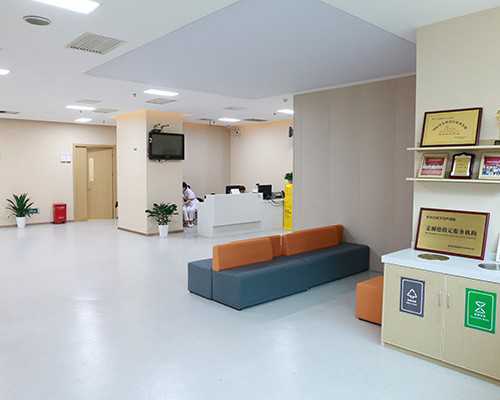 试管婴儿成功后流产风险解析：染色体异常、高龄与多胎的影响